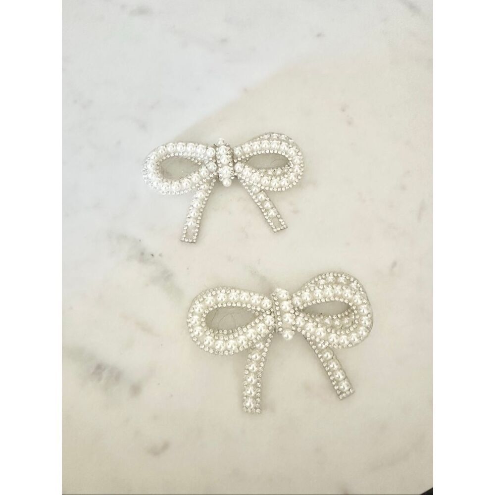 Faux pearl and rhinestone shoe clips